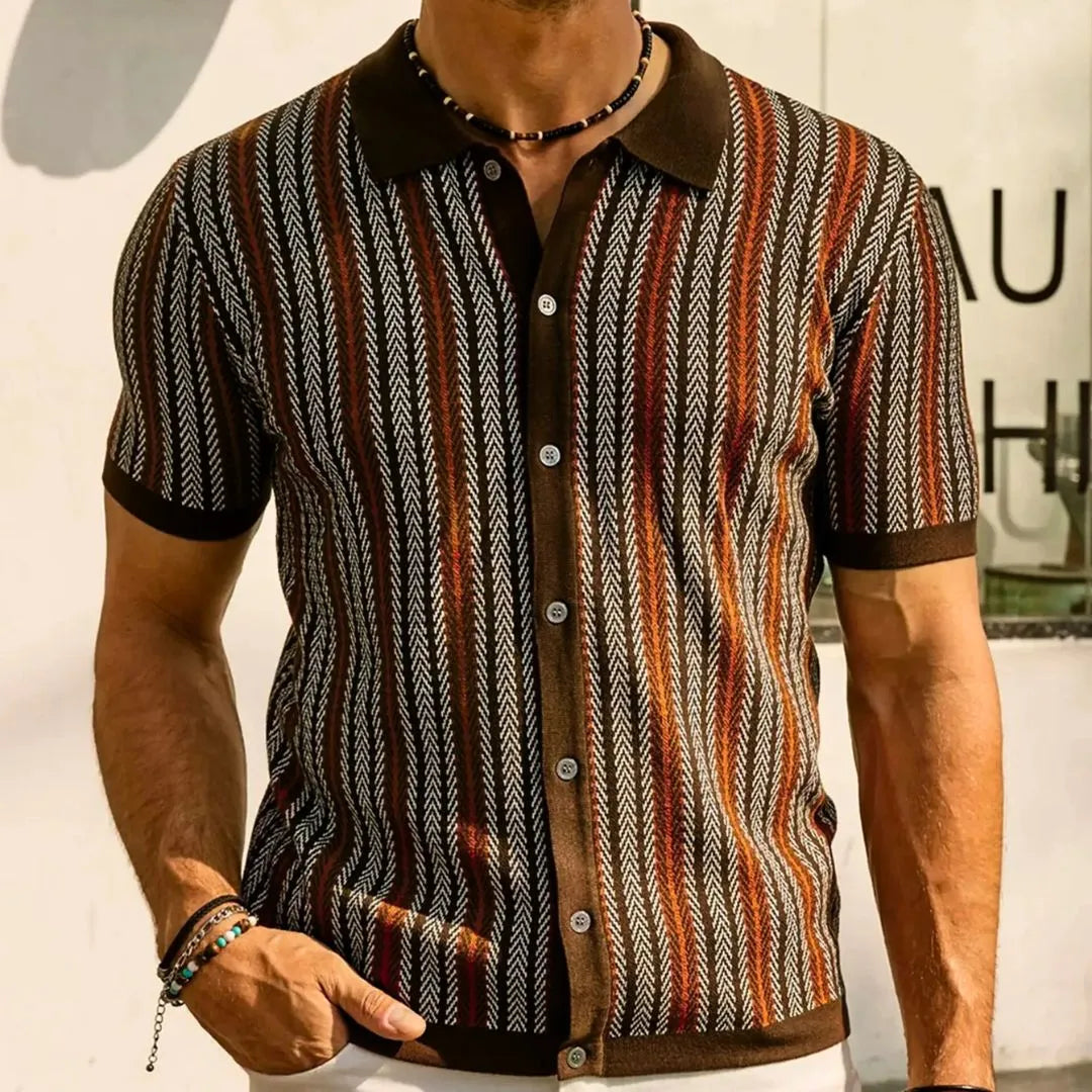 Poloshirt für Herren mit Chevron-Muster und Knopfleiste