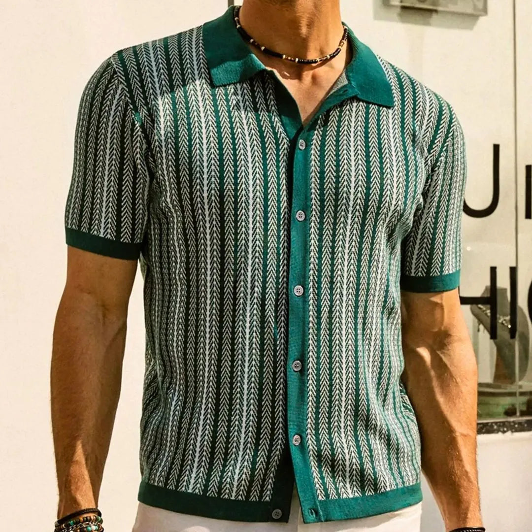 Poloshirt für Herren mit Chevron-Muster und Knopfleiste