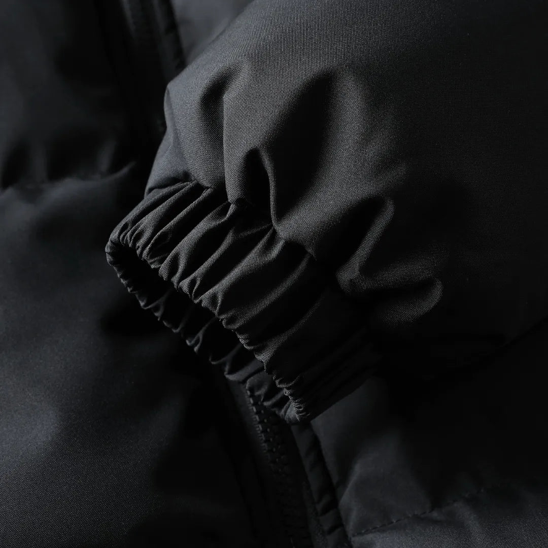 Gefütterte Winterjacke für Herren mit abnehmbarer Kapuze