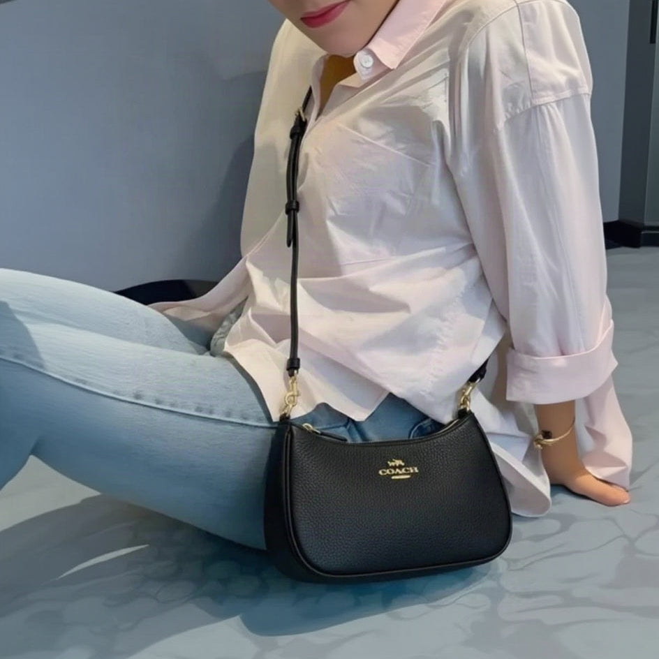 Teri Shoulder Bag - Rovenze