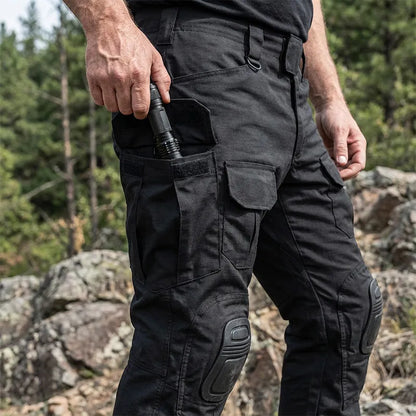 50 % RABATT – Robuste Herren-Cargohose mit integrierten Kniepolstern